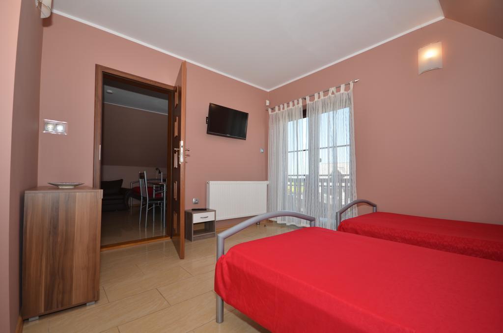 Pod Strzecha Hotel Darlowo Exterior photo
