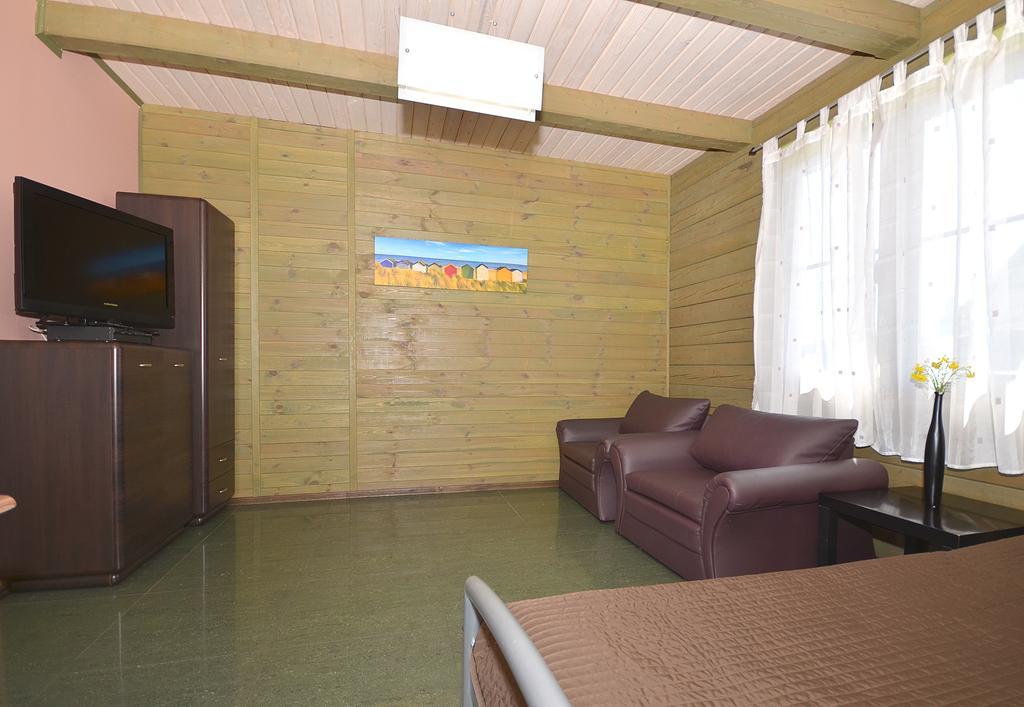 Pod Strzecha Hotel Darlowo Exterior photo